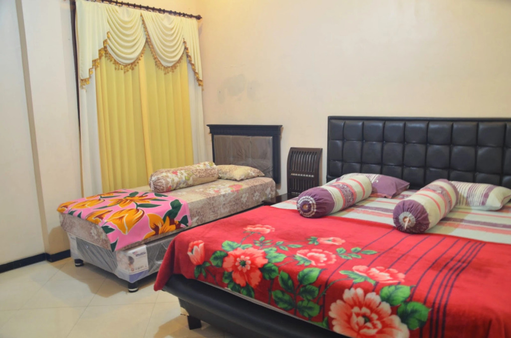 Hotel Ratna