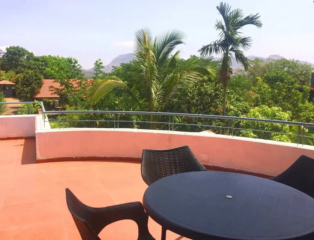 Yash Resort