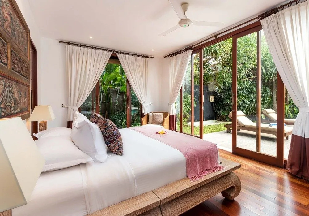 Villa Rubina - Luxury Pool Villa in Batu Belig Next to the Beach