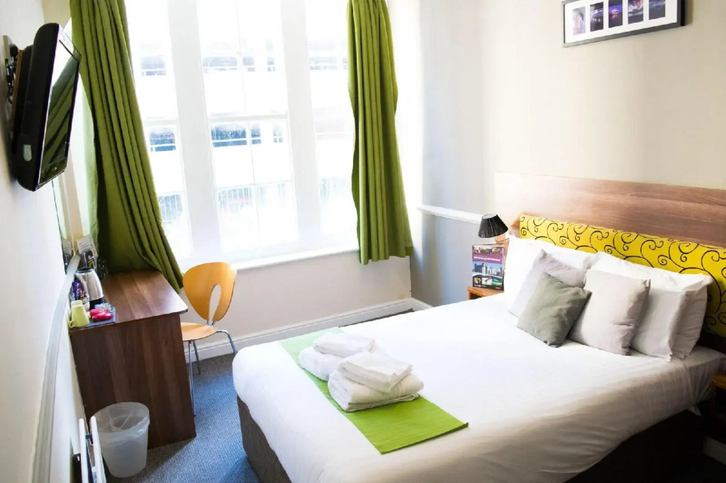 Surtees Hotel