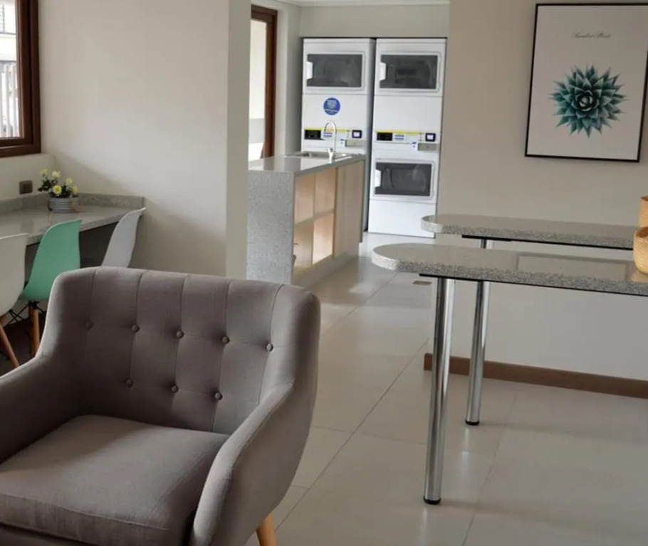 Plaza Parque Suites