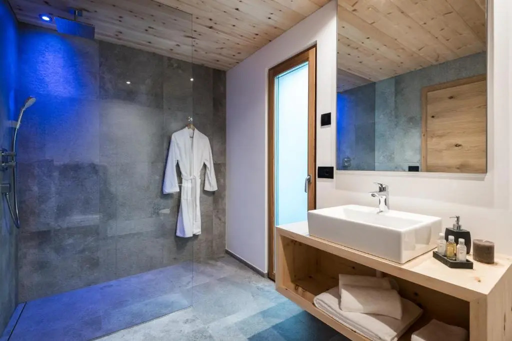 Les Dolomites Mountain Lodges