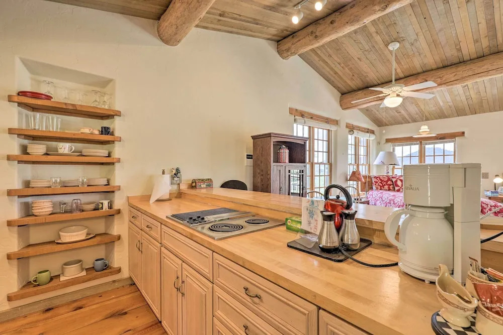 Hike & Relax: Prescott Studio w/ Thumb Butte Views