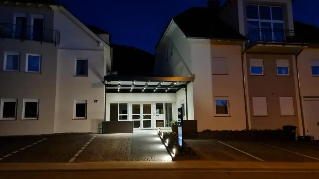 Roussel Hotel Restaurant