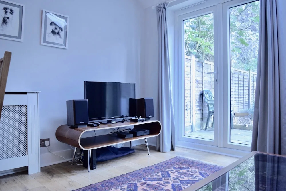 2 Bedroom Garden Flat Lower Holloway