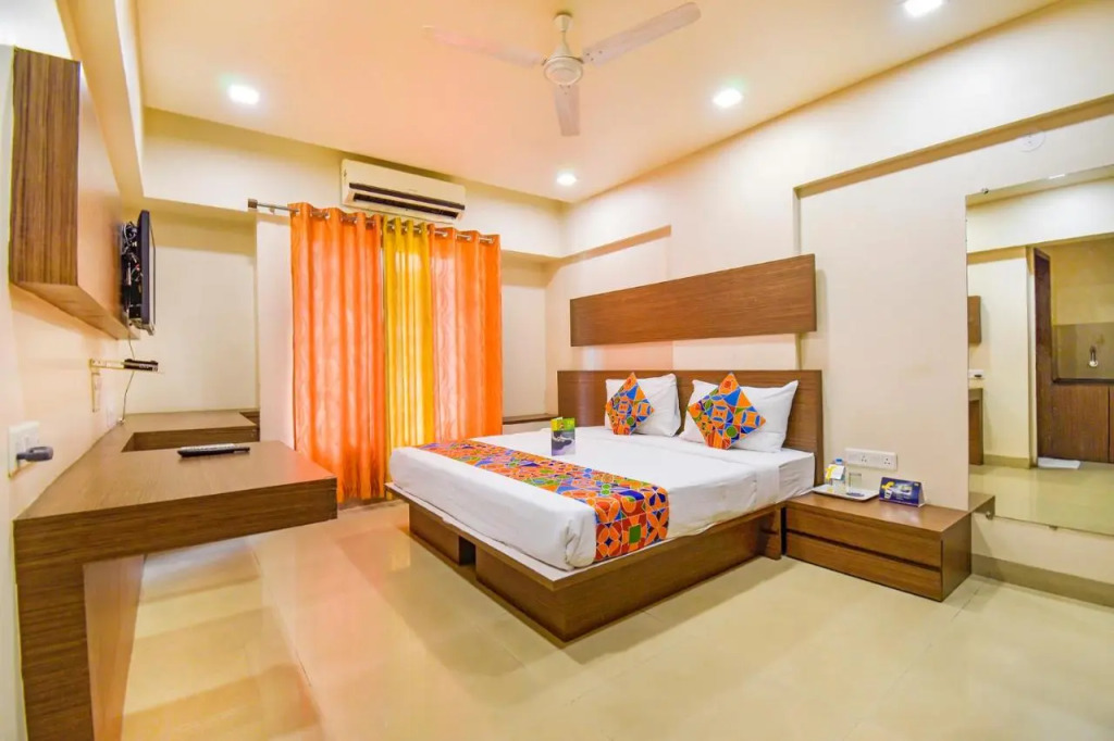 FabHotel Blossoms Pune Airport (Viman Nagar)