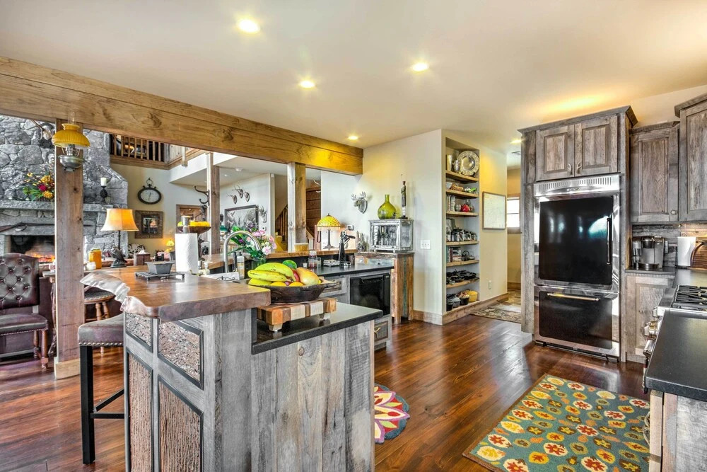 6 Mi to Sapphire Ski! Mtn-view Gem w/ Resort Perks