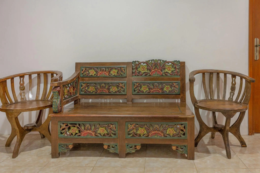 OYO 366 Thamadhiro Residence