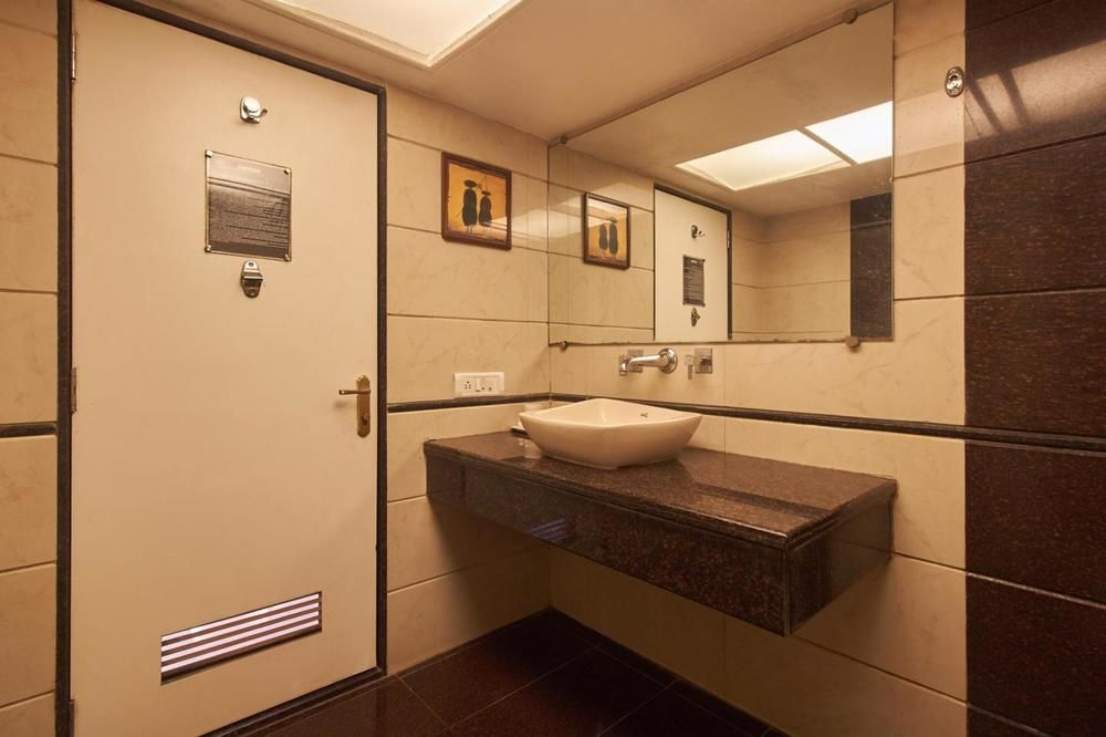 Sukh Hotel