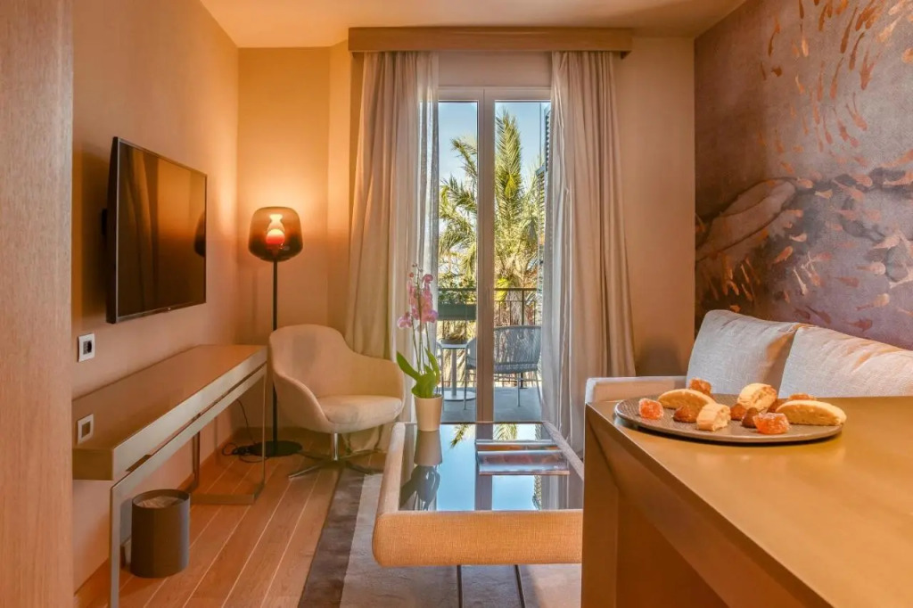 Miramare Suites