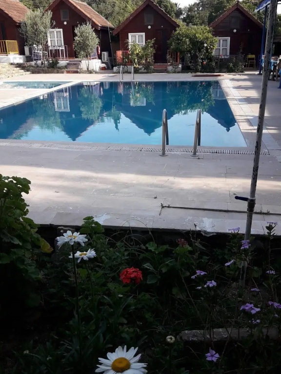 Bykara Motel