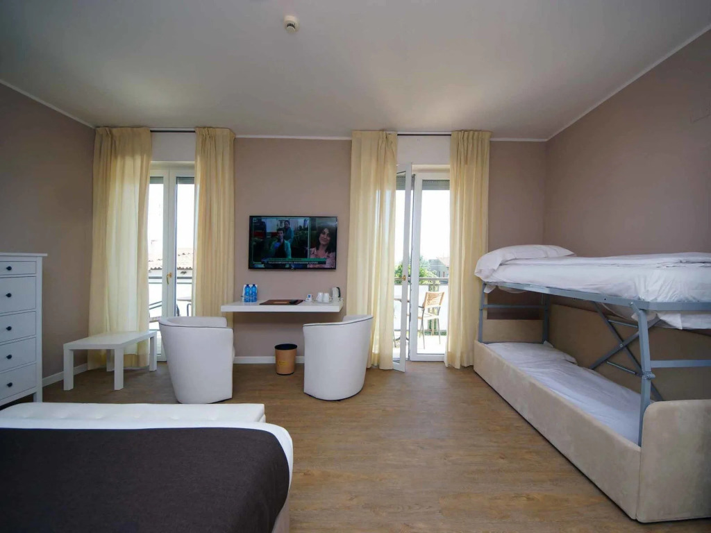 Hotel Clarin 14 by Dori
