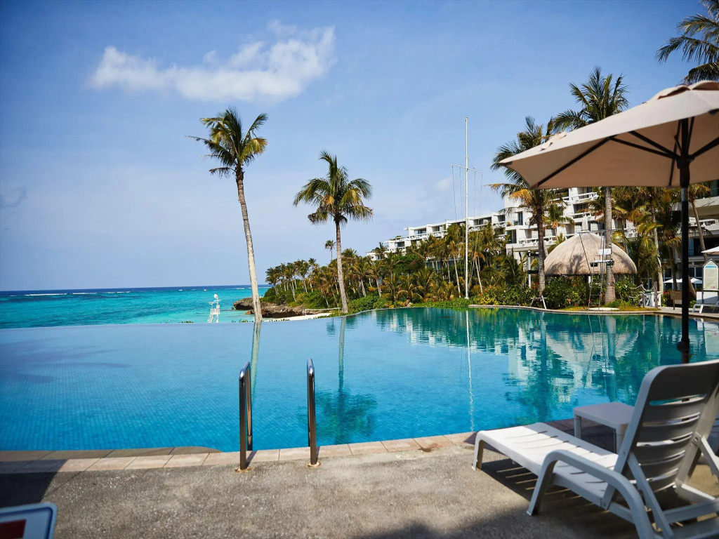 The Moon Beach Museum Resort