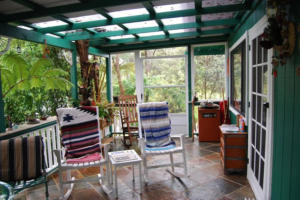 Volcano Artist Cottage