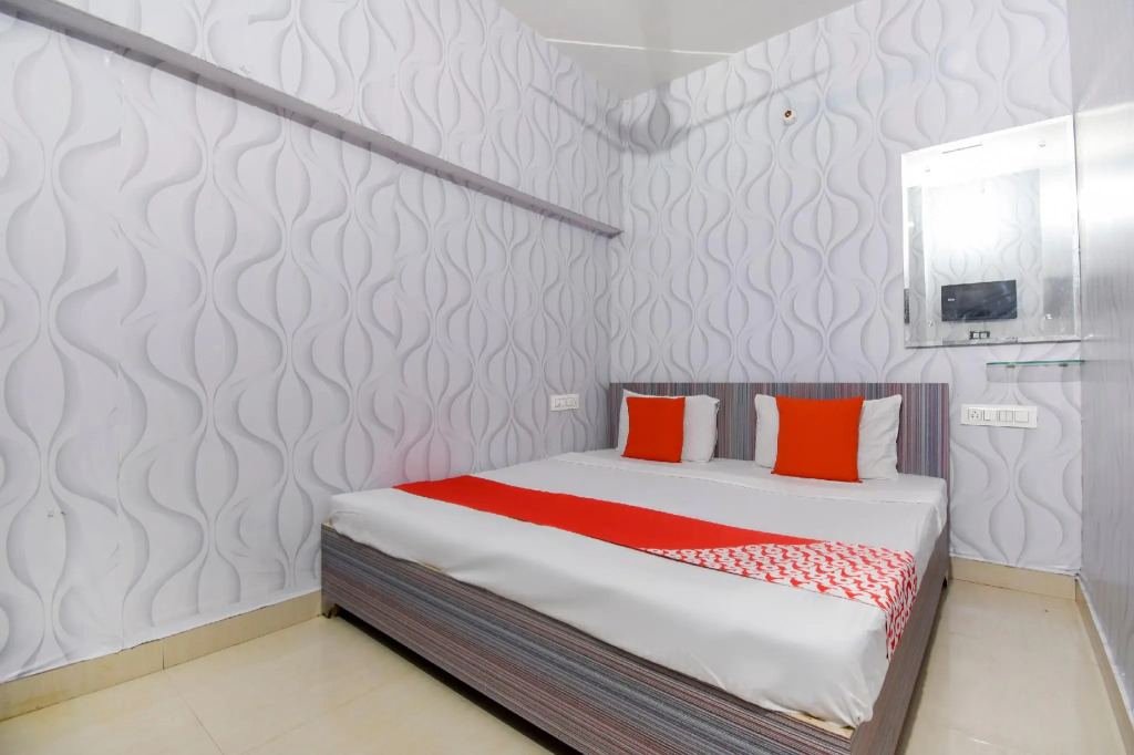 OYO 76392 KT Homes
