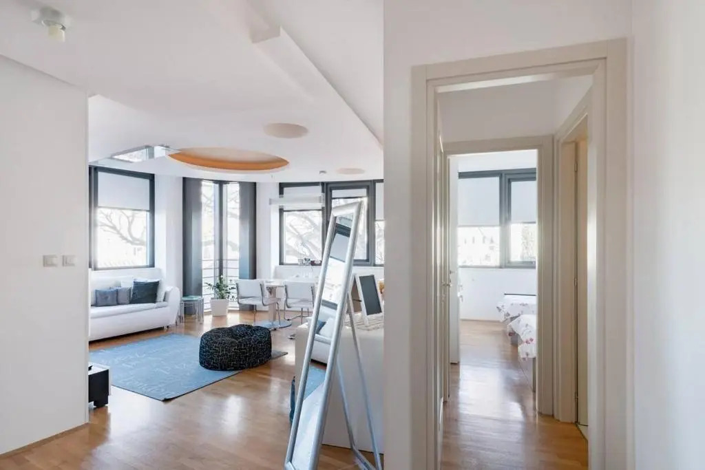 Apartment Infinity