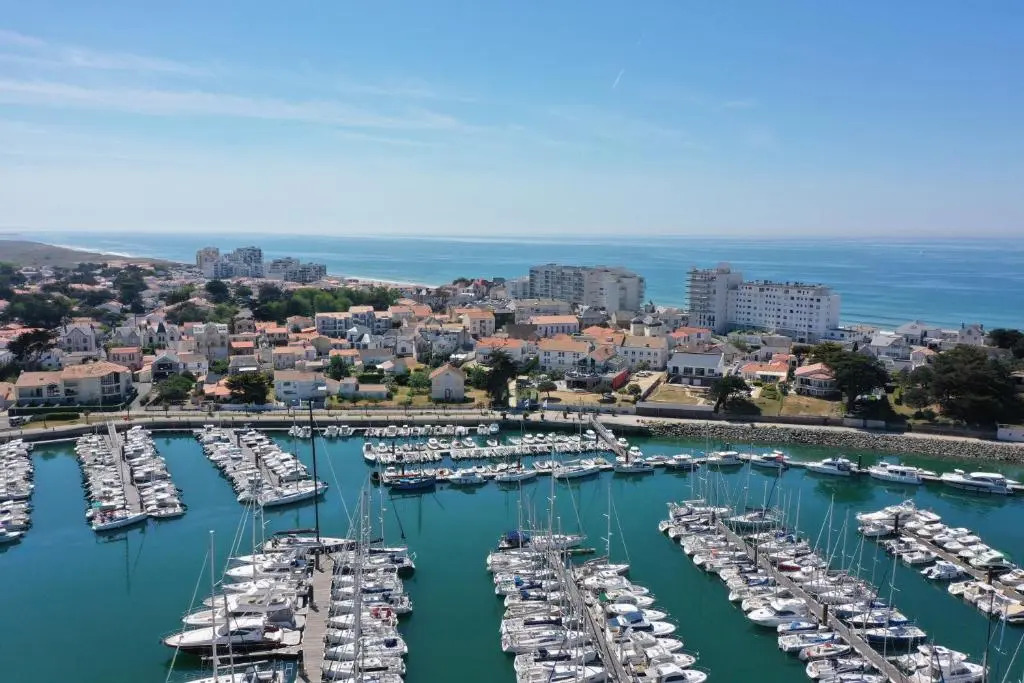 Un appartement sur la marina de St-Gilles