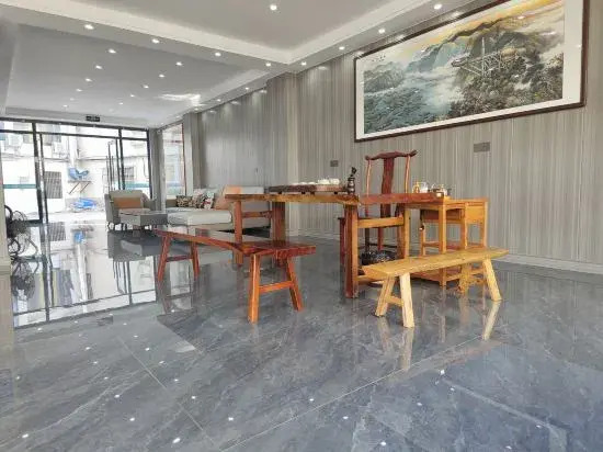 Xiandao Lake Four Seasons Lakeside Hotel (Sky City Scenic Area)