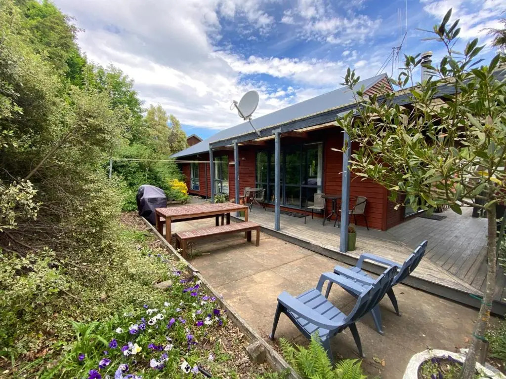 17 Chisholm Crescent