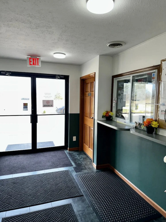 Attica Inn