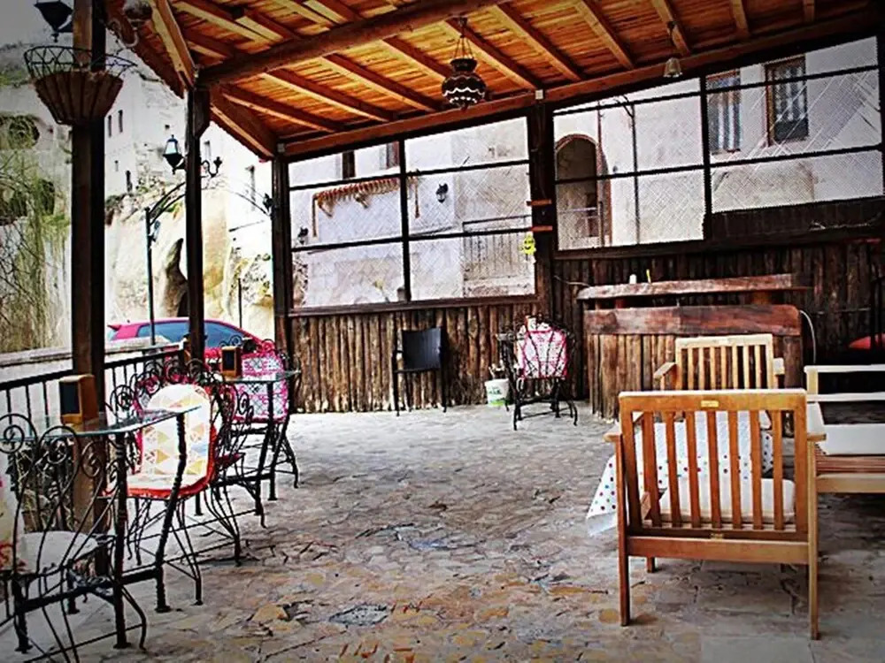 Hilem Cave House