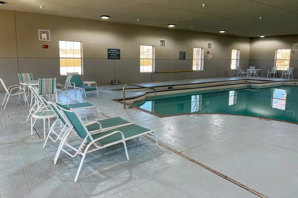 Comfort Inn & Suites