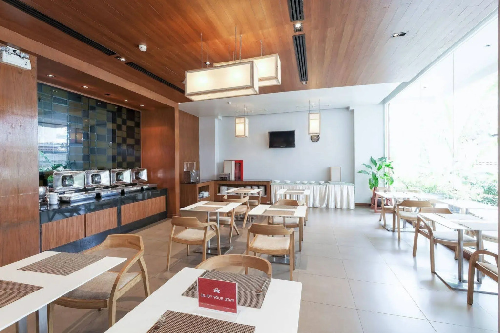 ZEN Premium Phangmuang Sai Kor Road