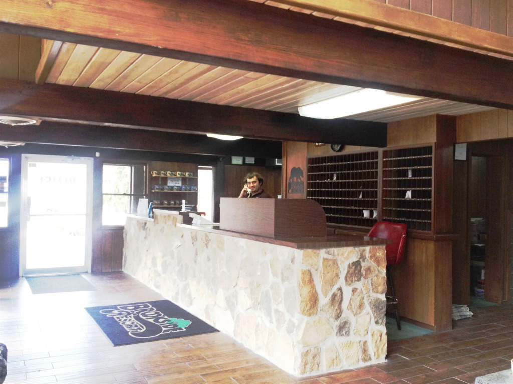 Brookside Lodge - Gatlinburg - On the River