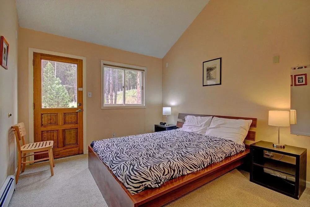 Sundance 4 3 Br townhouse by RedAwning