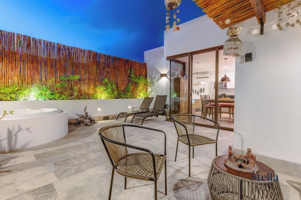 Private Rooftop 1BR Condo with Stunning Common Areas by Stella Rentals