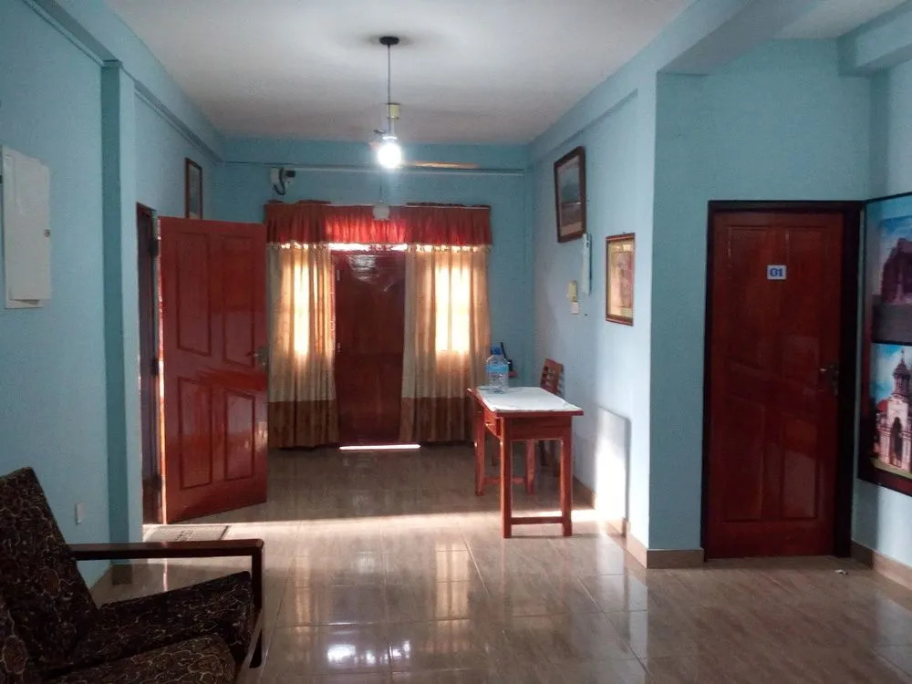 Blue Whale Hotel