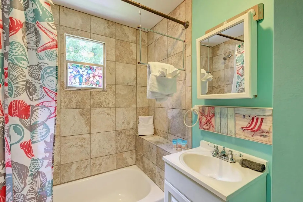 Ami Lighthouse Cottage-One Minute Walk To The Beach-Keyless Locks