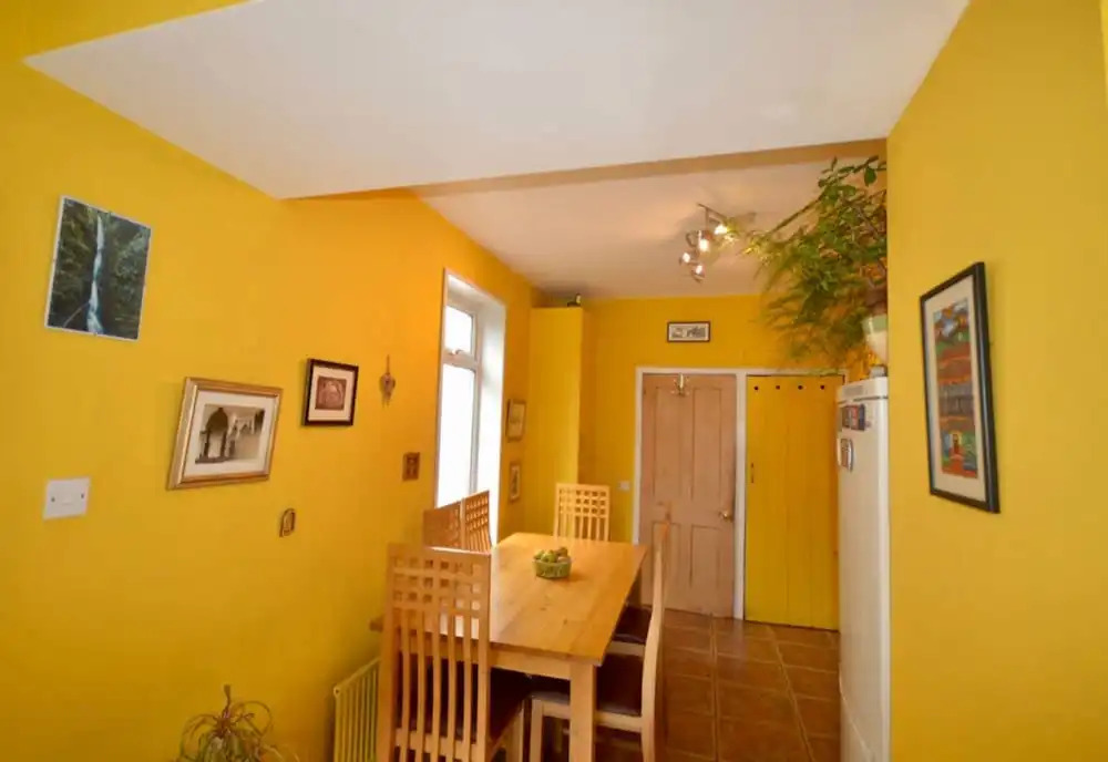 Eclectic Home In Trendy Bristol Suburb