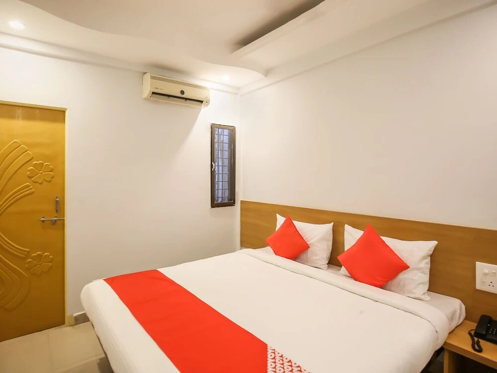 OYO 22672 Hotel Sai Bhushan