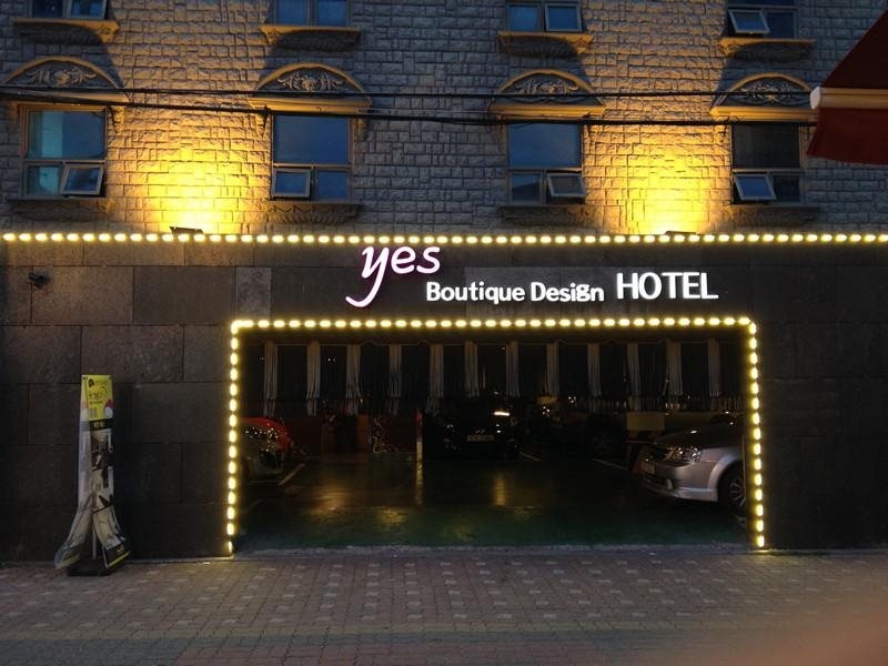 Yes Hotel