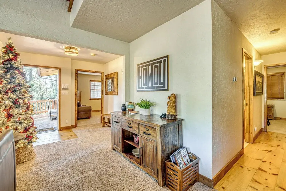 Hot Tub Haven w/ Game Room & Grill in Ruidoso!