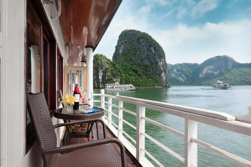 Scorpion Cruise