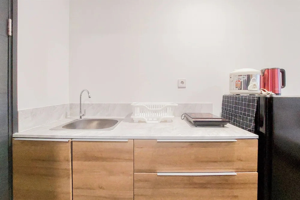 Modern Look Studio Room Collins Boulevard Apartment