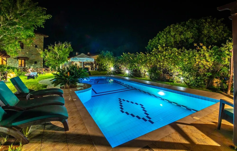 Amazing Home in Milatos, Lasithi With Wifi and 3 Bedrooms