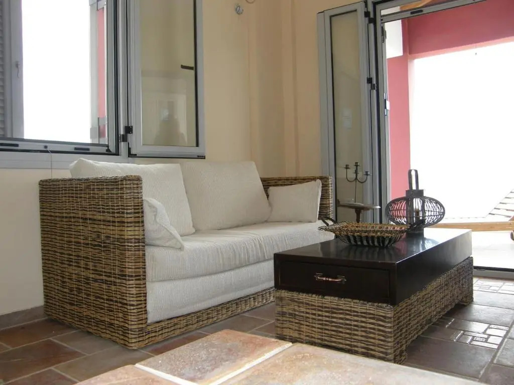 Theano House Mani