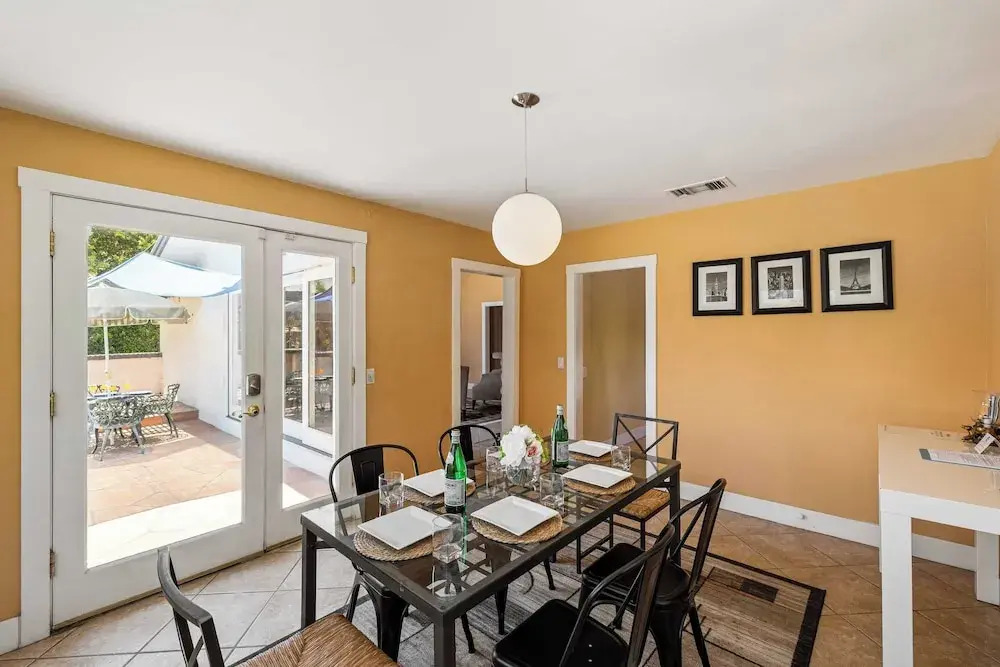 Dandelion by Avantstay Pool, 0.2mi to Downtown!