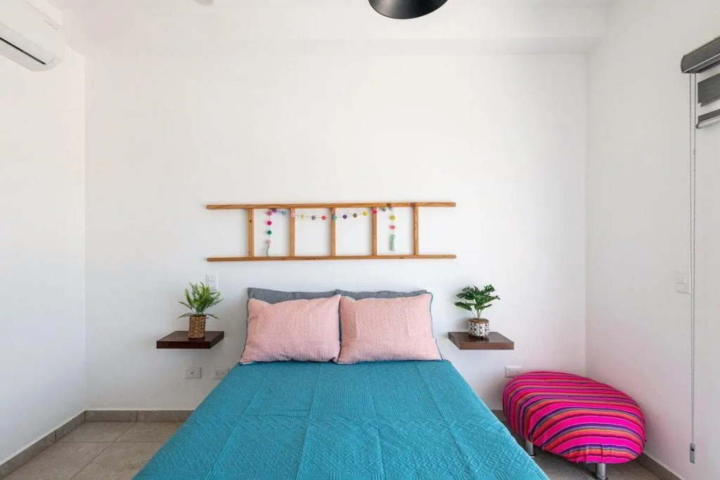 Primer Piso condo , 3 Recamaras+2.5 baños +alberca