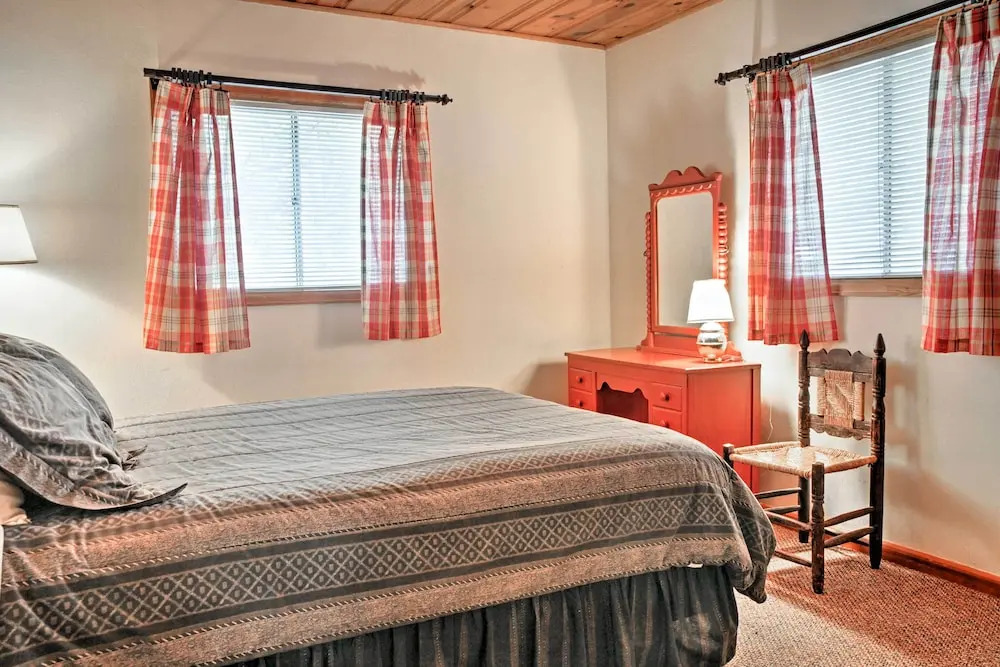 Ruidoso Cabin w/ Sunroom, Surrounded By Wildlife!
