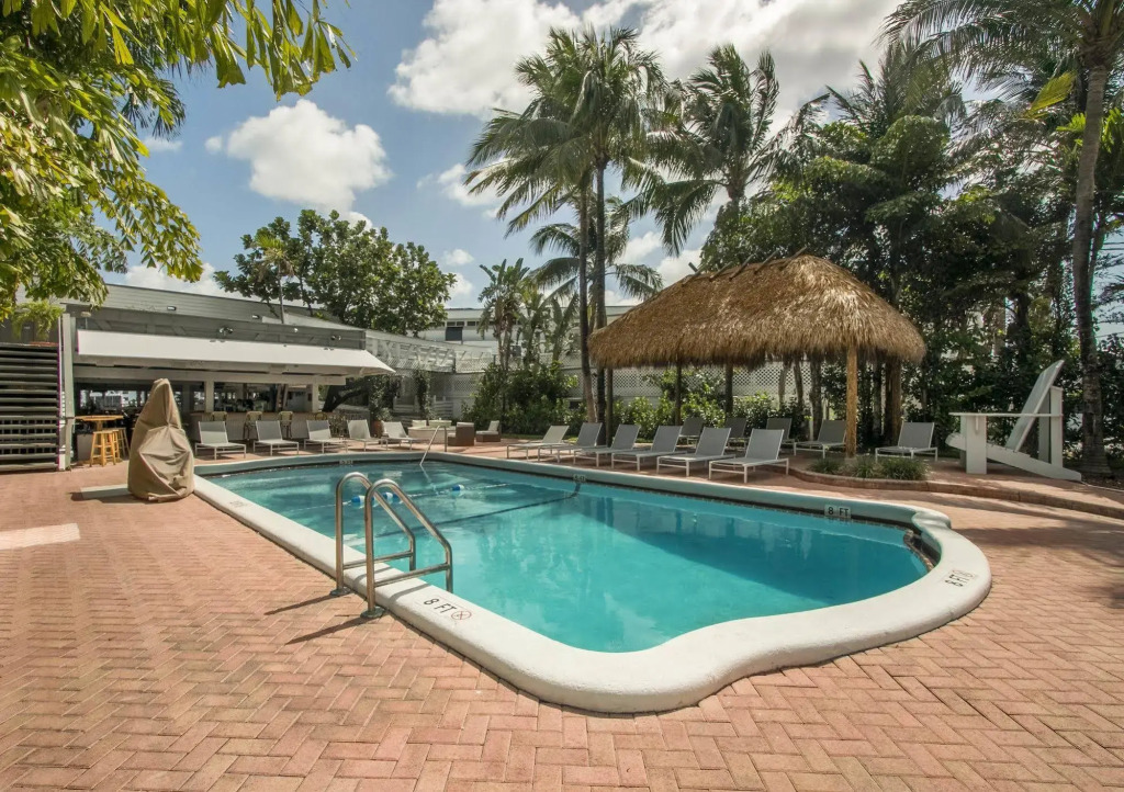 Bahia Cabana Beach Resort