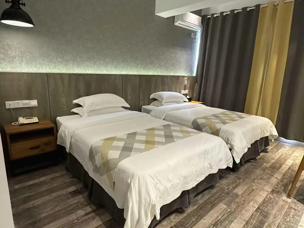 Fanpu Arts Hotel Tongxiang