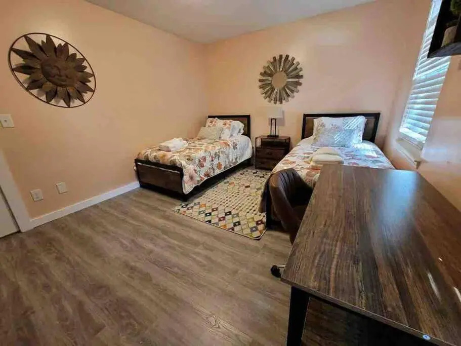 Elegant 2-bedroom pet-friendly villa w 2 parking spaces