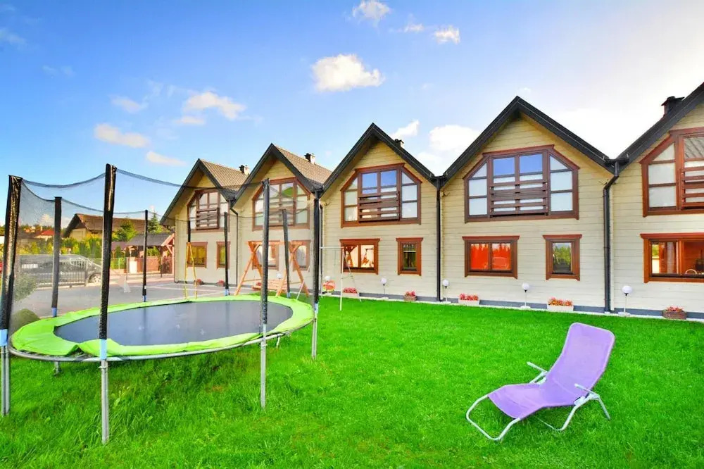 Comfortable wooden holiday homes near the beach