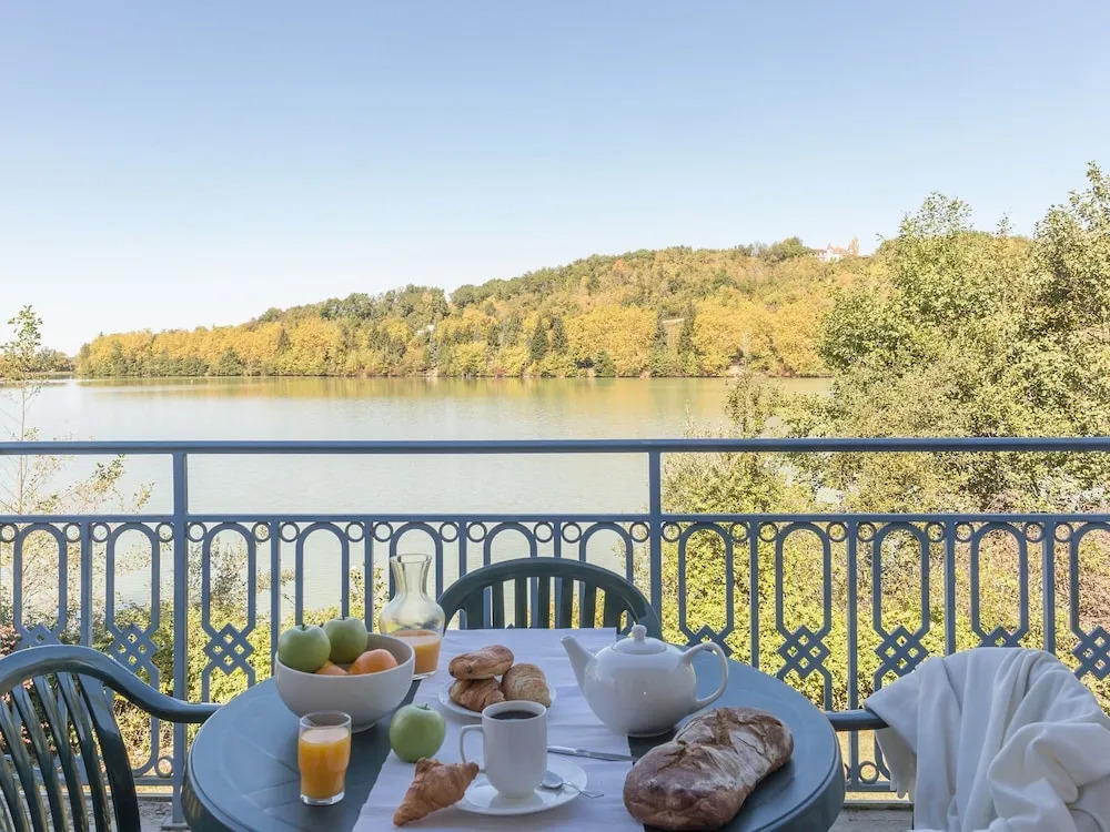 Charming Apartment in Marciac With Swimming Pool