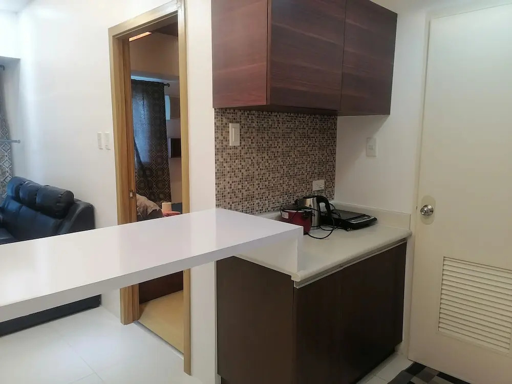 Cozy Condo near US EmbassyErmita Manila/ Roxas blvd/ Dolomite beach