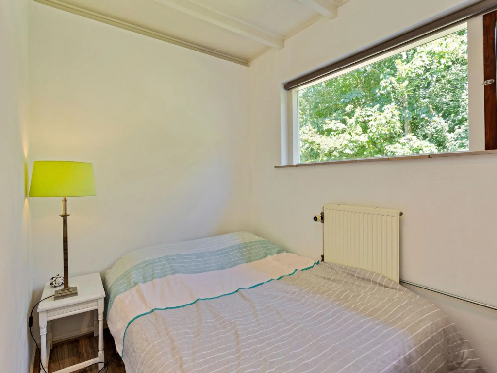 Idyllic bungalow on the edge of the dunes and near the sea